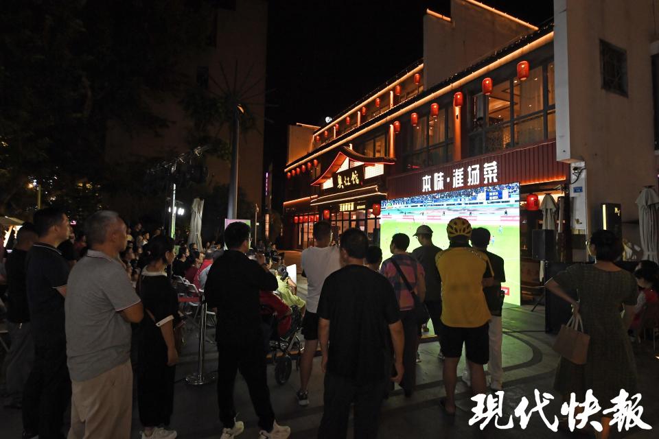 让观赛变成, 本来是来老