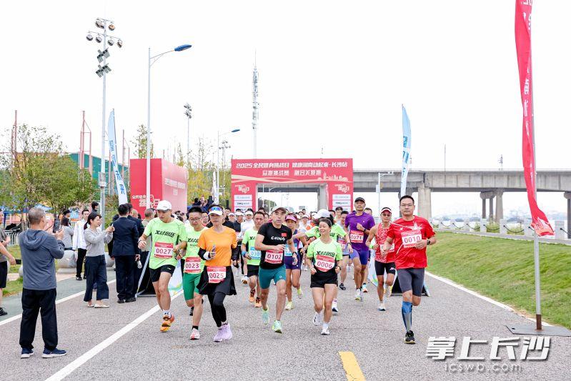 比拼, 挑战赛, 者参与