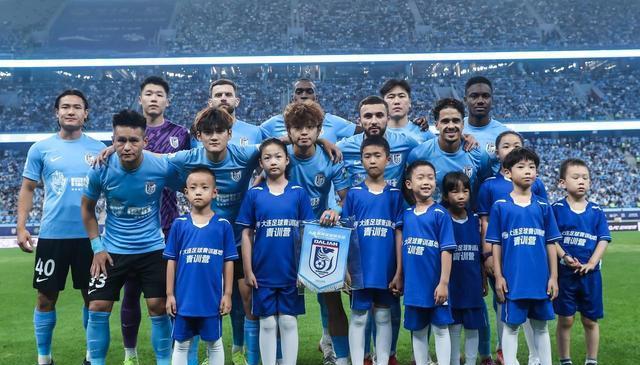 AA, 马马杜本赛, 上演 AA, 马马杜本赛, 上演